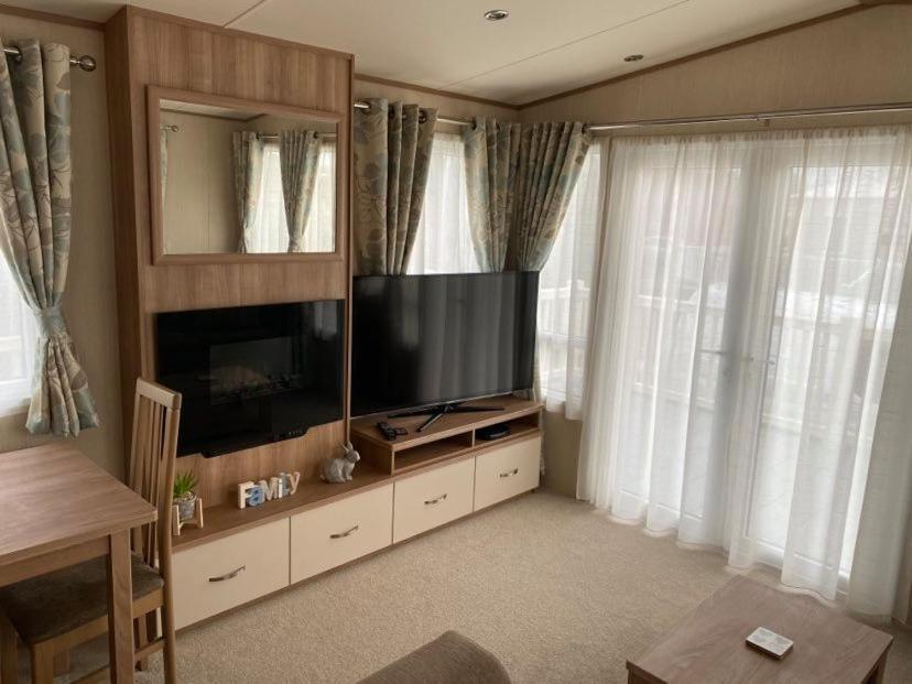 Kingfisher Court 2 Tattershall Lakes With Hot Tub ภายนอก รูปภาพ